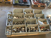 Pallet met fittersmateriaal (4x) - afbeelding 7 van  12