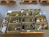 Pallet met fittersmateriaal (4x) - afbeelding 9 van  12