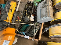 Pallet met gereedschap en machines - afbeelding 1 van  3