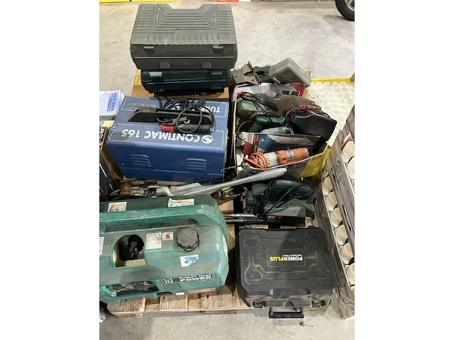 Pallet met gereedschap - afbeelding 8 van  16