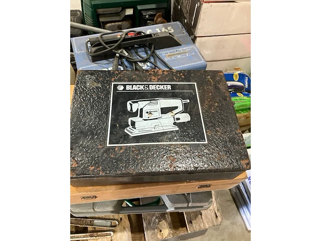 Pallet met gereedschap - afbeelding 10 van  16