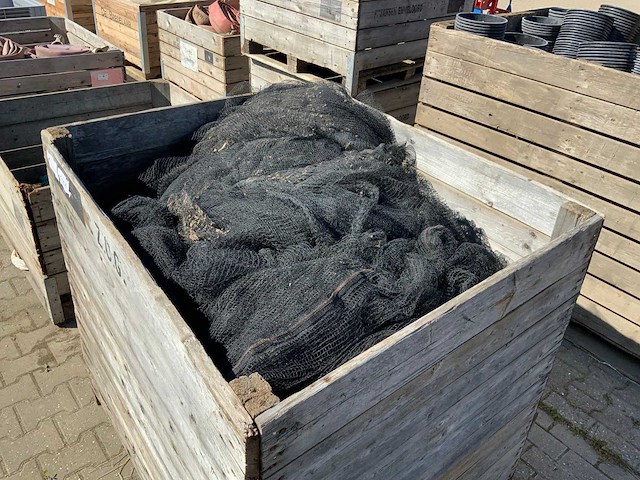 Pallet met gewas beschermingsnetten - afbeelding 1 van  6