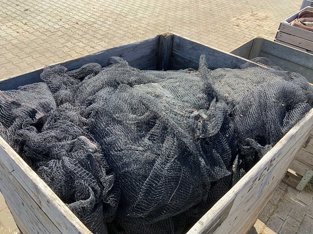 Pallet met gewas beschermingsnetten - afbeelding 5 van  6