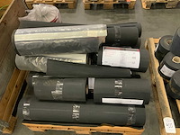 Pallet met hertalan en dow rubber afdichtingsfolie - afbeelding 1 van  7