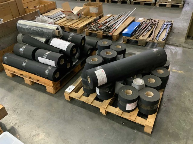 Pallet met hertalan en dow rubber afdichtingsfolie - afbeelding 5 van  7