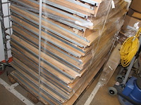 Pallet met houten legborden - afbeelding 7 van  7