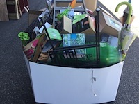 Pallet met huishoudelijke- en tuinartikelen ed - afbeelding 2 van  5