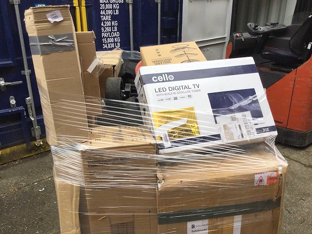 Pallet met huishoudelijke artikelen - afbeelding 1 van  4