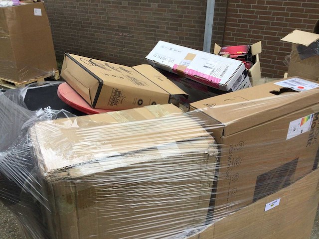 Pallet met huishoudelijke artikelen - afbeelding 3 van  4