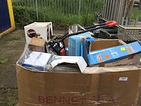 Pallet met huishoudelijke artikelen - afbeelding 2 van  2