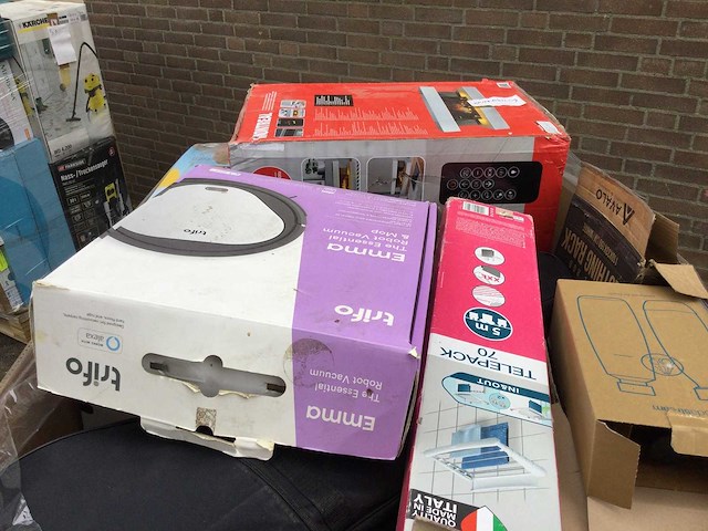 Pallet met huishoudelijke artikelen - afbeelding 2 van  4