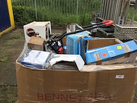 Pallet met huishoudelijke artikelen - afbeelding 2 van  3
