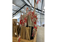 Pallet met kunststof- en bamboe- stokken - afbeelding 4 van  6