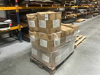 Pallet met kunststof riemhangers / e3 belthooks - afbeelding 2 van  3