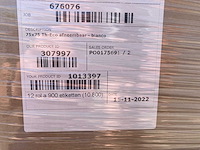 Pallet met labels - afbeelding 4 van  4