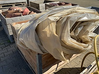 Pallet met landbouwzeil - afbeelding 5 van  5