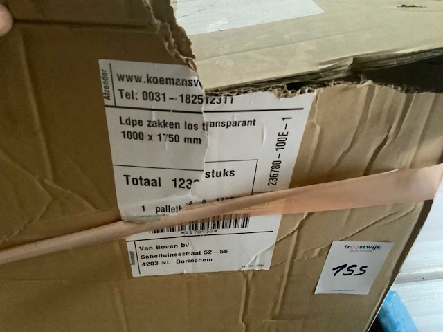 Pallet met ldpe zakken - afbeelding 3 van  3