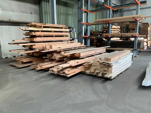 Pallet met lengtes hout (4x) - afbeelding 2 van  3
