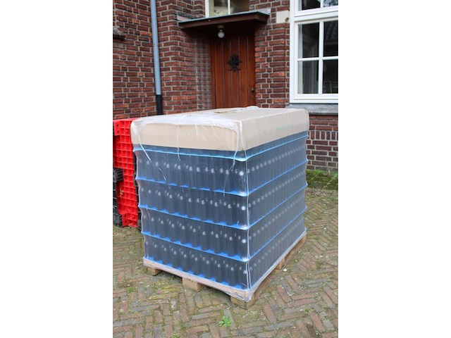 Pallet met longneck bierflessen 330 , totaal 1805 flesjes. - afbeelding 3 van  3