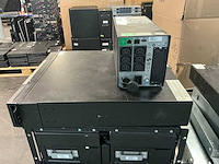 Pallet met noodstroom apparatuur apc ups - afbeelding 6 van  11