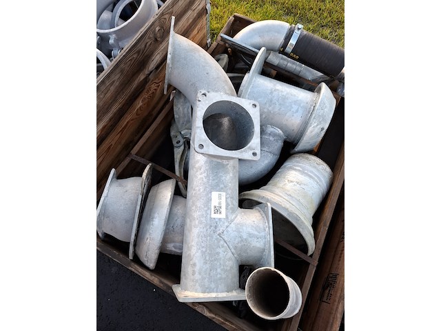 Pallet met o.a. buismateriaal - afbeelding 2 van  7