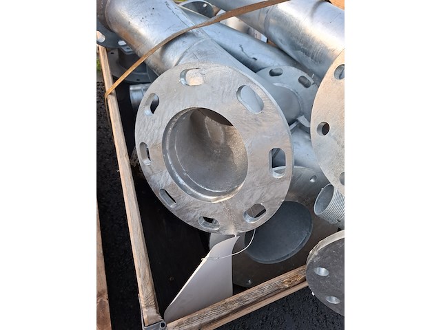 Pallet met o.a. y-buis, bochten met flens - afbeelding 5 van  6