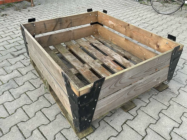 Pallet met omranding - pallet - afbeelding 2 van  2