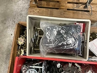 Pallet met onderdelen - afbeelding 4 van  5