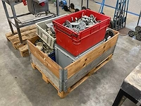 Pallet met onderdelen - afbeelding 4 van  5