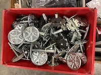 Pallet met onderdelen - afbeelding 3 van  4