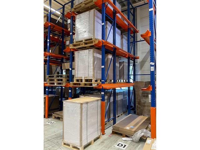 Pallet met papiervellen (17x) - afbeelding 2 van  6