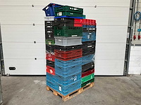Pallet met partij kratten - afbeelding 1 van  4