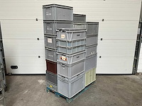 Pallet met partij kratten - afbeelding 1 van  3