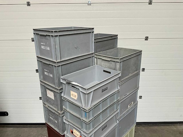 Pallet met partij kratten - afbeelding 2 van  3
