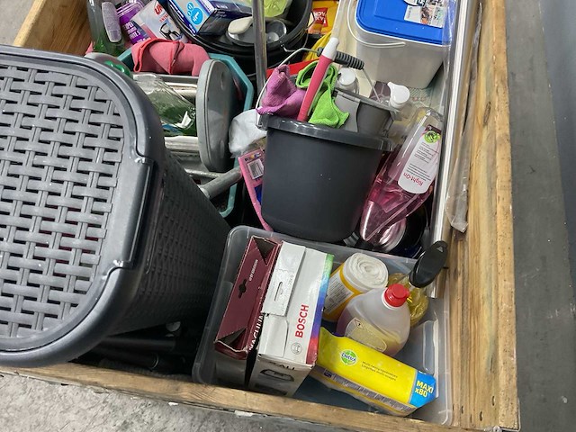 Pallet met partij schoonmaakmiddelen - afbeelding 8 van  8