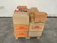 Pallet met pluggen - afbeelding 3 van  6