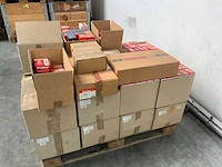 Pallet met pluggen - afbeelding 5 van  6