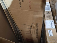 Pallet met retouren - afbeelding 4 van  8
