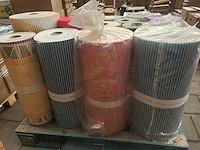 Pallet met rollen badmatten - afbeelding 3 van  5