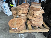 Pallet met rosewood schijven, diverse maten (32x) - afbeelding 2 van  3