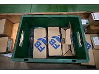 Pallet met (rvs) installatiematerialen - afbeelding 8 van  9