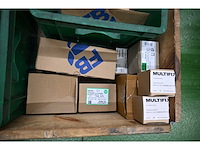 Pallet met (rvs) installatiematerialen - afbeelding 9 van  9