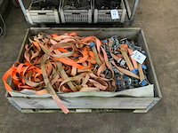 Pallet met spanbanden - afbeelding 1 van  1