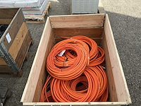 Pallet met stroomkabels - afbeelding 1 van  6