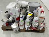 Pallet met verf - afbeelding 4 van  4