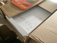Pallet met verzendenverloppen en andere toebehoren - afbeelding 3 van  6