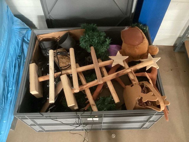 Pallet met verzendenverloppen en andere toebehoren - afbeelding 6 van  6