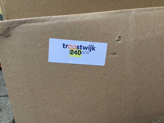 Pallet met vogel- eekhoornvoer - afbeelding 7 van  7