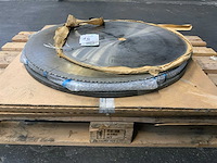 Pallet met zaagbladen - afbeelding 2 van  2