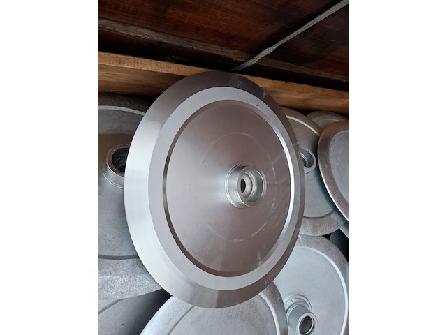 Pallet metalen bemesterschijven - afbeelding 2 van  3